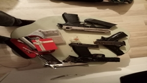 Eskişehir'de düzenlenen uyuşturucu operasyonunda 4 zanlı tutuklandı