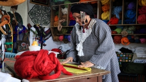 Gelin geldiği ailenin geleneksel keçe sanatını 4'üncü kuşağa taşıdı