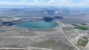 Göktepe'de turistler yamaç paraşütü yapma keyfi yaşadı