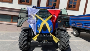 Güdül Belediyesine traktör hibe edildi