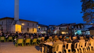 Güdül halkı iftarda bir araya geldi