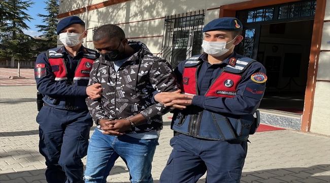 GÜNCELLEME - Eskişehir'deki 60 bin 950 dolarlık dolandırıcılığın Kamerunlu şüphelisi tutuklandı