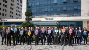 Halkbank'tan "Gülümseyen Kitap" Projesi