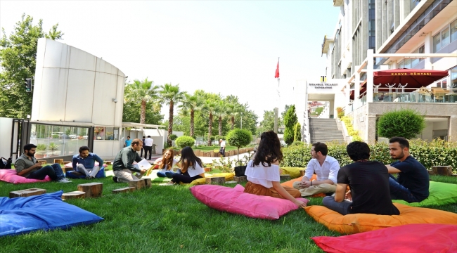 İstanbul Ticaret Üniversitesi'nden Ukrayna'dan dönen öğrencilere eğitim imkanı
