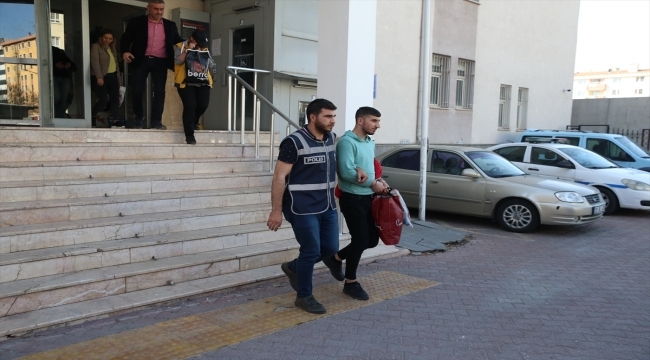 Kayseri'de aralarında firari hükümlülerin de bulunduğu 15 şüpheli yakalandı