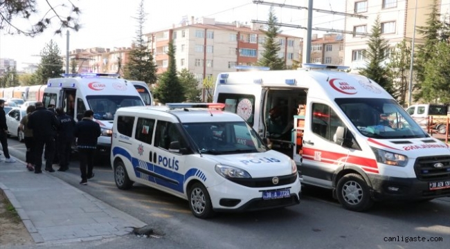 Kayseri Talas'ta bıçaklı kavga: 3 kişi yaralandı