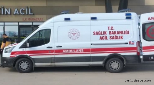 Kayseri'de fırtınada uçan çatı üzerine düşen kişi hayatını kaybetti