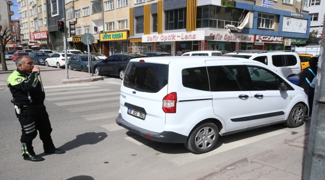 Kayseri'de kiralık araçla polisten kaçan şüpheli yakalandı