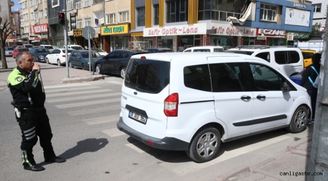 Kayseri'de kiralık araçla polisten kaçan ve aranması bulunan sürücü yakalandı