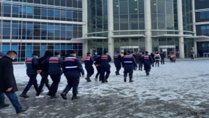 Kayseri Talas'ta 19 yaşındaki gencin cinayet zanlılarına düzenlenen operasyon görüntüleri