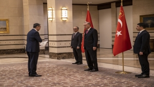 Kazakistan'ın Ankara Büyükelçisi Sapiyev, Cumhurbaşkanı Erdoğan'a güven mektubu sundu