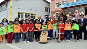 Kırıkkale'de öğrenciler atık malzemelerden yaptıkları tornetle yarıştı