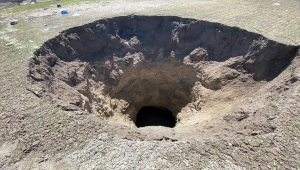 Konya'da 10 metre çapında yeni obruk oluştu