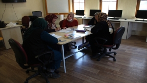 Konya'da belediyenin açtığı kursta 73 yaşında okuma yazma öğrendi 