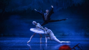 Kuğu Gölü balesi ATO Congresium'da sanatseverlerle buluştu