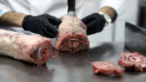 Meşe odunuyla pişen lezzet: Gerdan kebabı