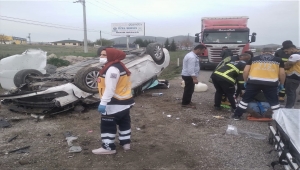 Nevşehir'de devrilen otomobildeki 3 kişi yaralandı
