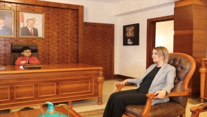 Nevşehir Valisi Becel, koltuğunu öğrenciye devretti