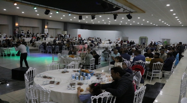 Niğde'de AK Parti teşkilatı iftarda bir araya geldi