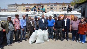 Niğde'de arıcılara 108 ton toz şeker dağıtıldı