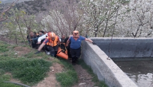Niğde'de uçuruma devrilen otomobilin sürücüsü öldü