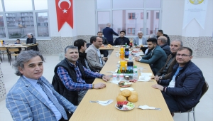 Yunak Meslek Yüksekokulunda iftar programı düzenlendi