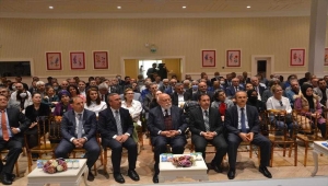 AK Parti Eskişehir Milletvekili Avcı, "Enformatik Cehalet" konulu söyleşide eğitimcilerle buluştu