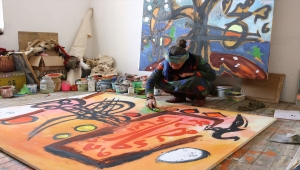 Alman ressam, sanat hayatını 32 yıl önce yerleştiği Kapadokya'da sürdürüyor