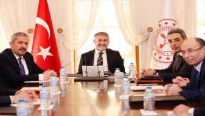 Bakan Nebati, gıda perakendecilerinin temsilcileriyle görüştü: