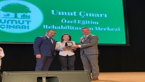 Dünya Yaşlılık Derneğinin "Engelliler Haftası" etkinliğinde engelli bireylerin gösterileri öne çıktı