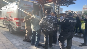 Eşiyle tartışıp sinir krizi geçiren adamı, polis sakinleştirdi