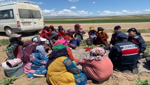 Eskişehir'de jandarma, tarım işçilerinin Dünya Çiftçiler Günü'nü kutladı