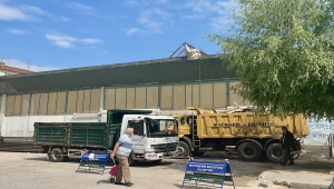 Eskişehir'de yıkımına başlanan pazar yerinin esnafı modern tesise kavuşmak istiyor