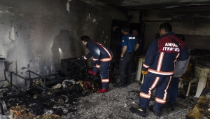 Kahramankazan'da yangın çıkan ev kullanılamaz hale geldi