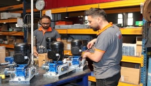 Karaman'da bir firma elektrikli otomobil şarj istasyonu üretiyor 