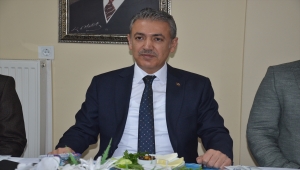 Karaman Valisi Akkoyun gazetecilerle bir araya geldi