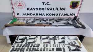 Kayseri'de ruhsatsız tabanca imal ettiği iddiasıyla 5 zanlı yakalandı