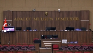 Kayseri Kocasinan'da kahvehanede işlenen cinayetle ilgili yakalanan 2 zanlı adliyede