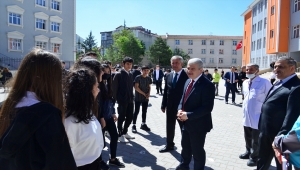 Kırşehir Valisi Akın'dan okullara ziyaret