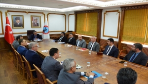 Kırşehir Valisi Buhara, kentteki kurum amirleriyle buluştu
