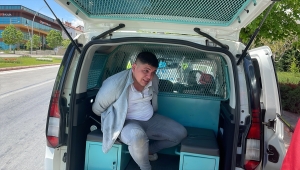 Konya'da çaldığı otomobille polisten kaçarken kaza yapan üniversite öğrencisi yakalandı