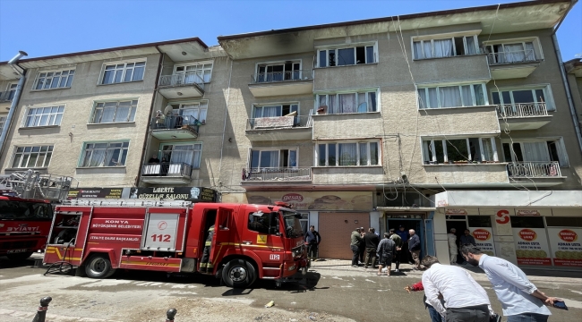Konya'da yangın çıkan evin balkonundan atlayan kadın öldü, 4 kişi yaralandı