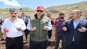 Sivas'ta yağlık ayçiçeği ile şeker pancarı tohumu ekimi yapıldı