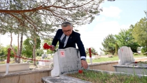 Sivas Valisi Şimşek, 55 yıl önce tribün olaylarında ölen taraftarları andı