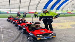 Suşehri'nde "Minikler Eğlenerek Trafik Öğreniyor" projesi