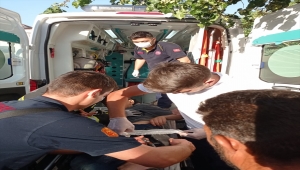 Aksaray'da kalçasına korkuluk demiri saplanan çocuk hastaneye kaldırıldı