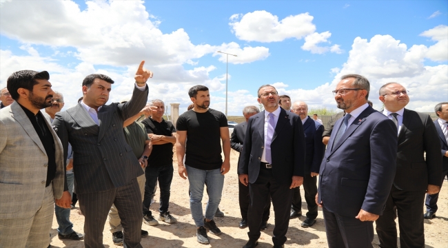 Bakan Kasapoğlu, Çubuk'ta öğrenci yurdu inşaatını inceledi