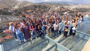 Başkentte Erasmus projesine katılan yabancı öğretmen ve öğrenciler, Beypazarı'nı gezdi