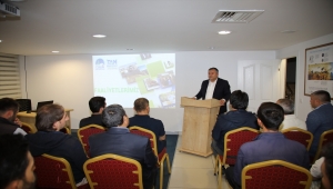 Çubuk Belediye Başkanı Demirbaş, İHH gönüllülerine ilçedeki çalışmaları anlattı