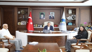 Çubuklu dünya şampiyonu kick boksçu Kurnaz'dan Başkan Demirbaş'a ziyaret